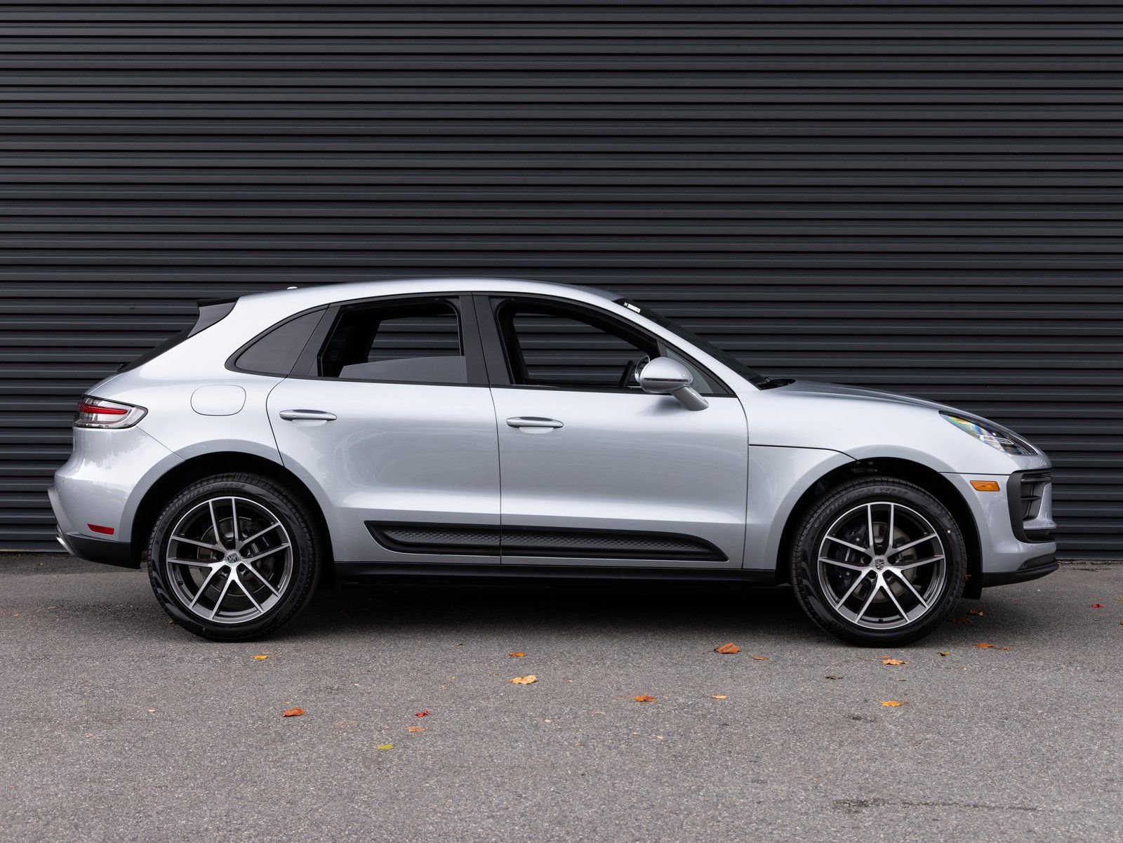 Certified 2026 Porsche Macan image 8