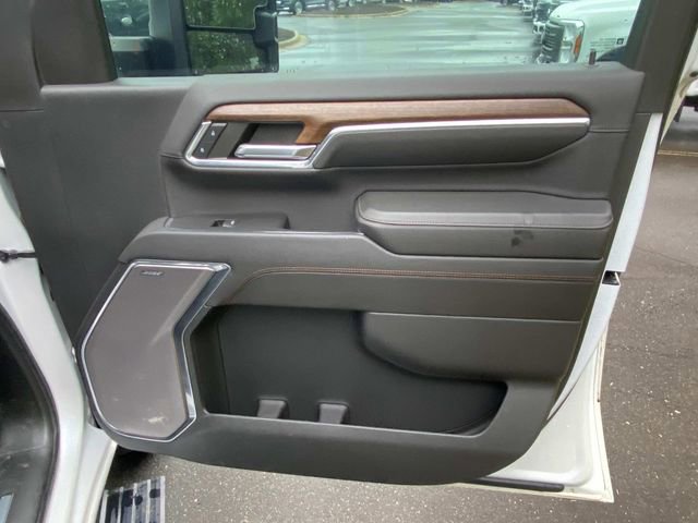 Used 2024 Chevrolet Silverado 2500 High Country w/ High Country Premium Package AWD/4WD image 35