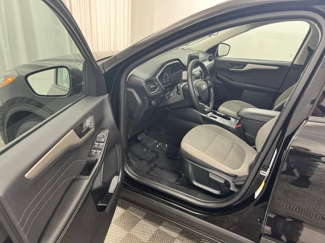 Used 2022 Ford Escape SE w/ Cold Weather Package AWD/4WD image 12