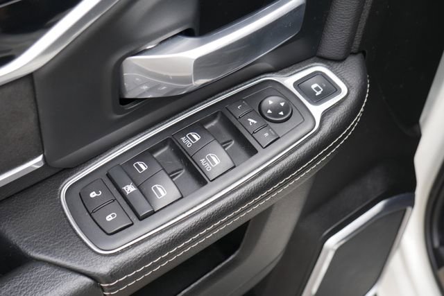 Used 2020 RAM 3500 Laramie image 15