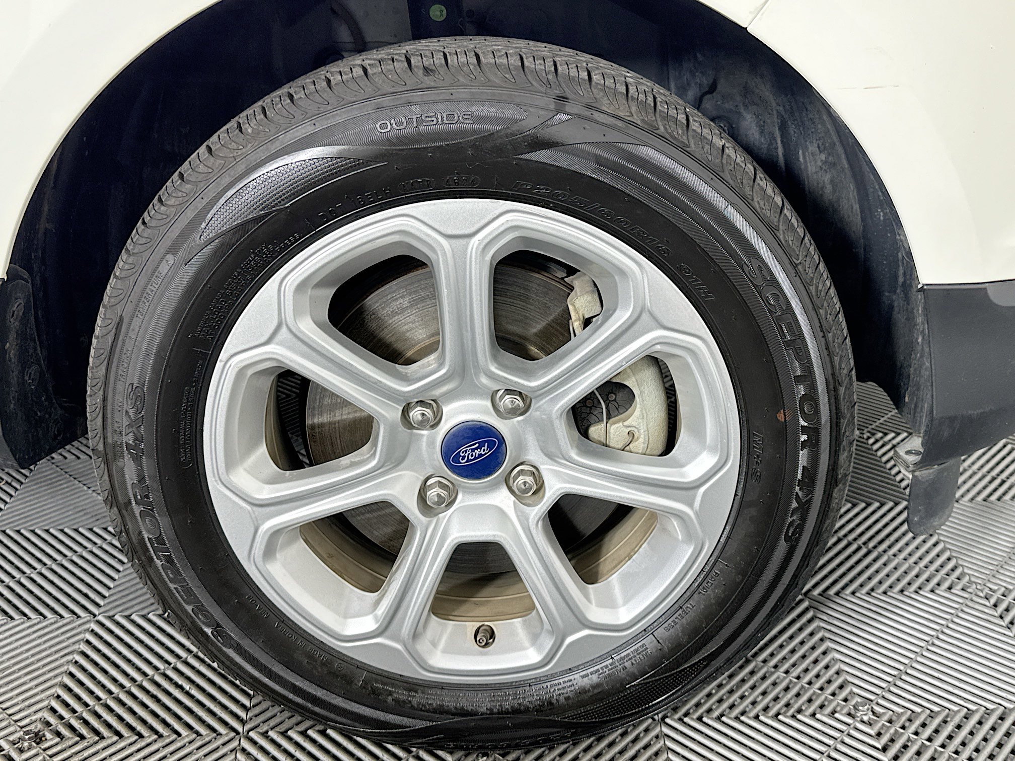 Used 2020 Ford EcoSport SE w/ SE Convenience Package image 31