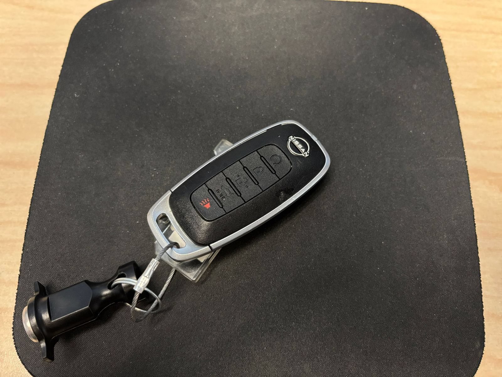Used 2025 Nissan Rogue SV AWD/4WD image 18
