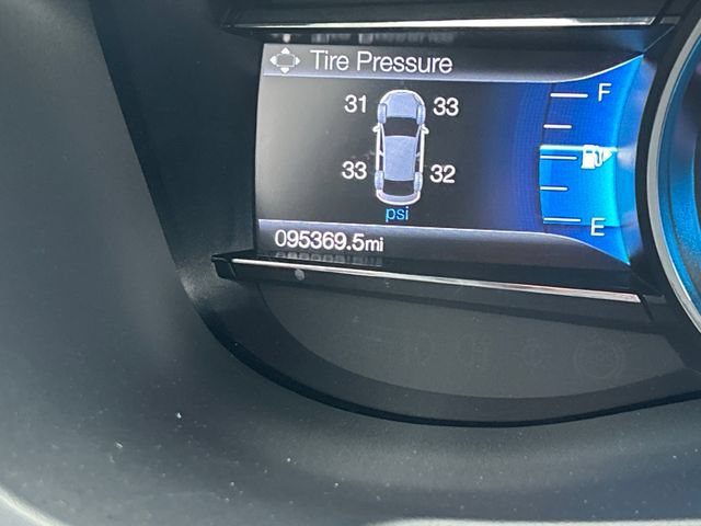 Used 2018 Ford Explorer Limited w/ Ford Safe & Smart Package FWD image 16