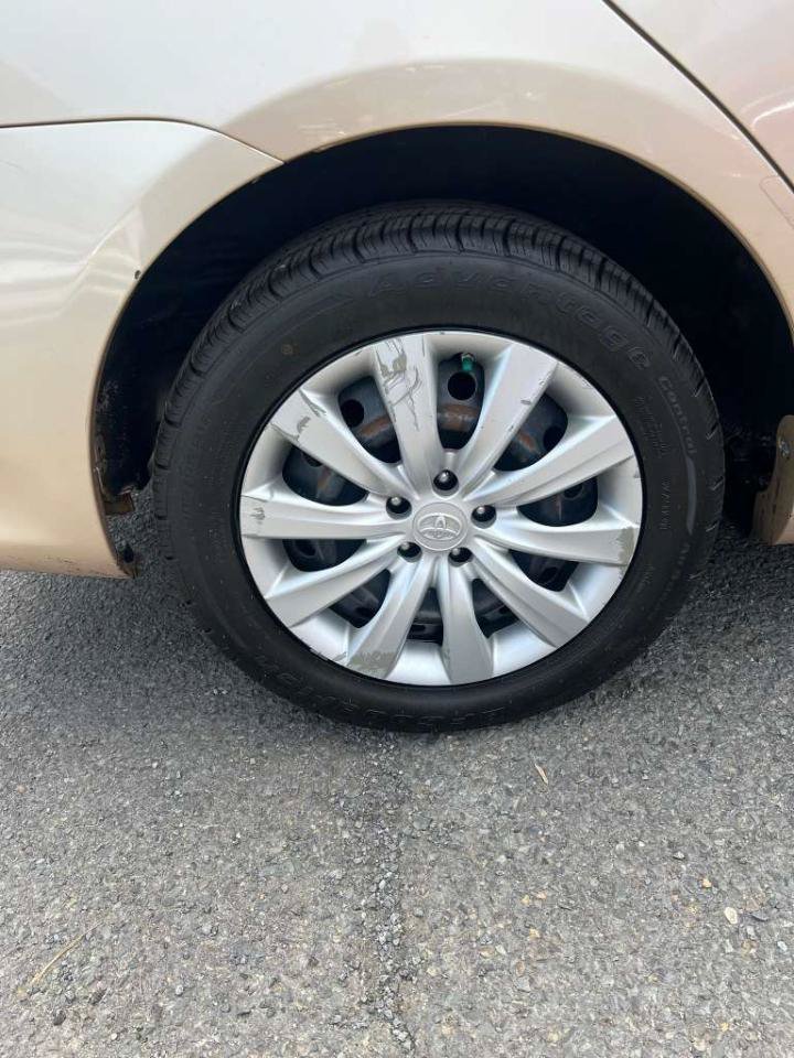 Used 2012 Toyota Corolla LE FWD image 15