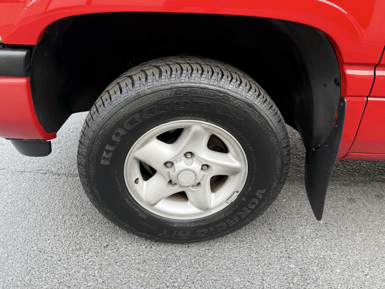 Used 1997 Dodge Ram 1500 Truck 2WD Club Cab image 28