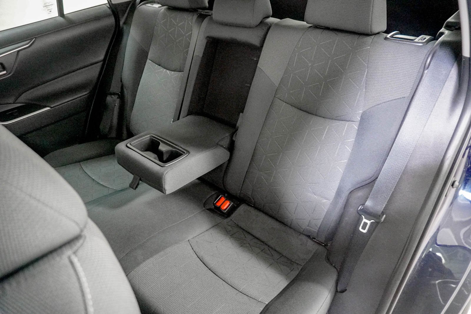 Used 2021 Toyota RAV4 XLE w/ XLE Grade Weather Package image 33