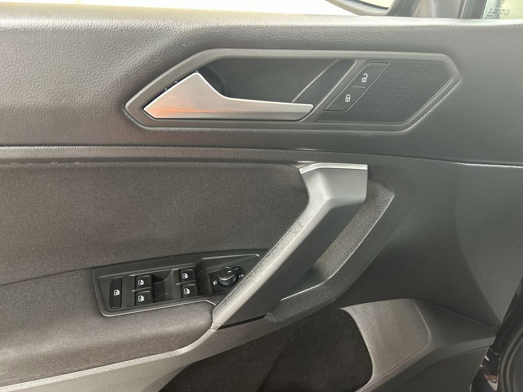 Used 2019 Volkswagen Tiguan S w/ Driver Assistance Package AWD/4WD image 11