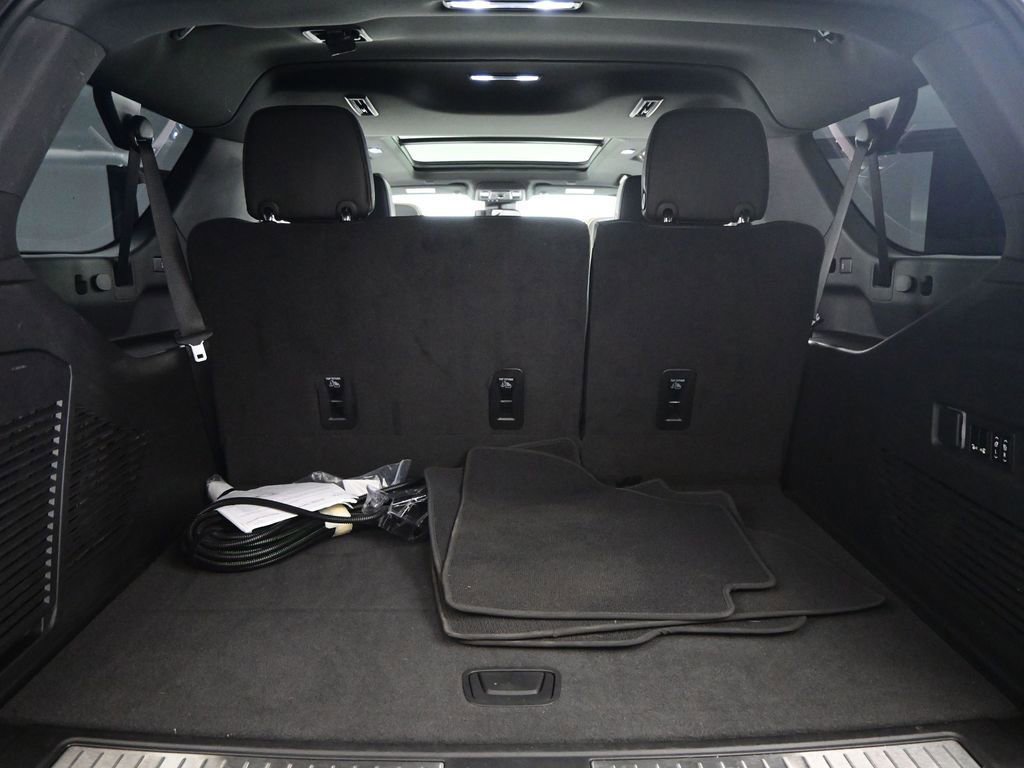 Used 2024 GMC Yukon XL AT4 w/ Technology Package image 41
