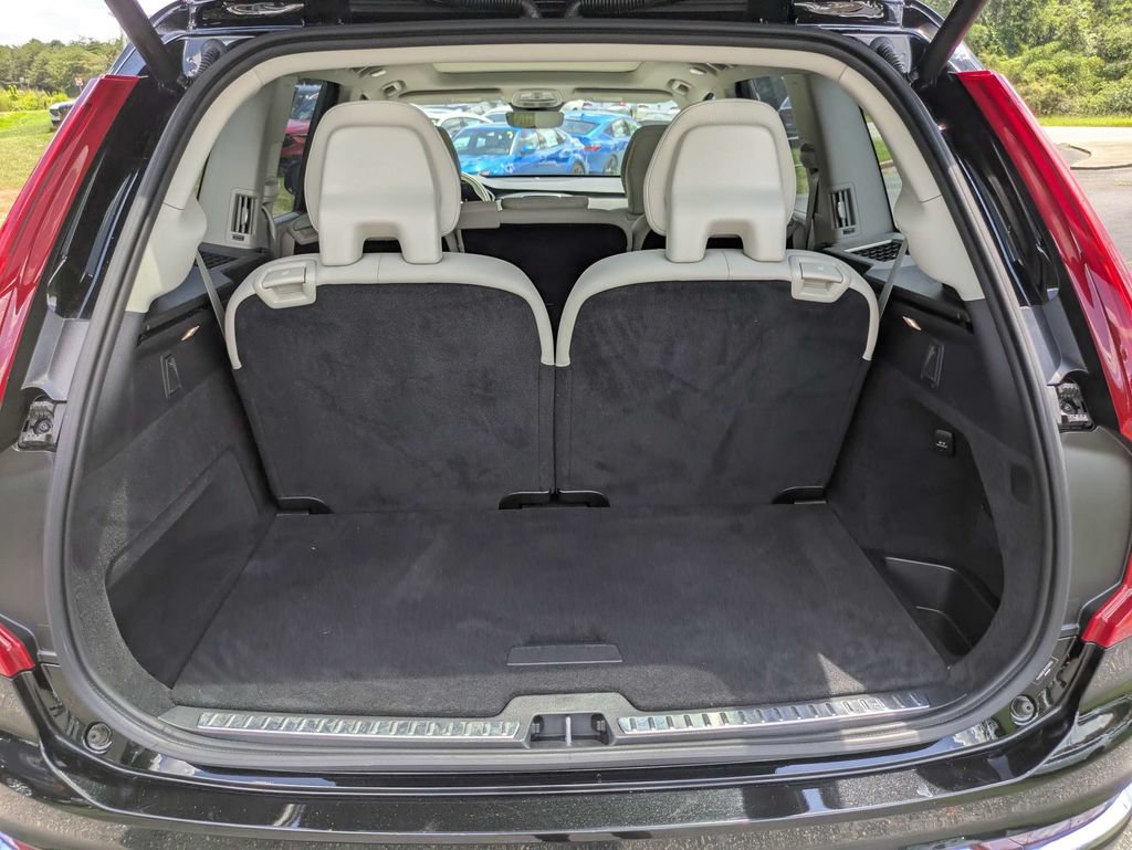 Used 2024 Volvo XC90 T8 Plus AWD/4WD image 13