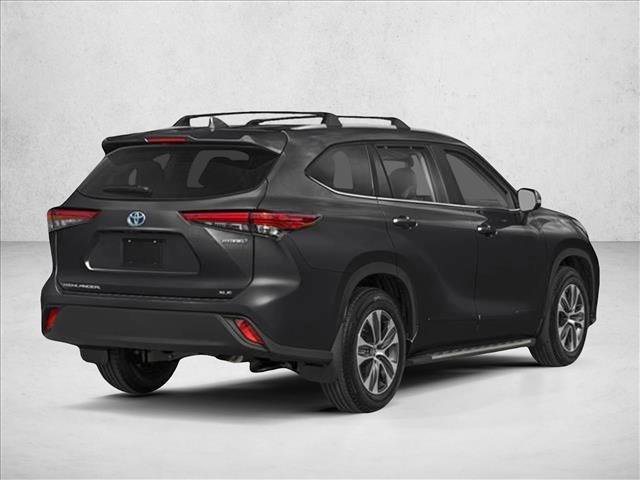 New 2026 Toyota Highlander XLE image 2