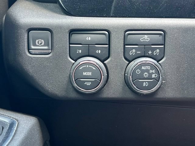 Used 2024 Chevrolet Silverado 2500 LT w/ Convenience Package AWD/4WD image 5