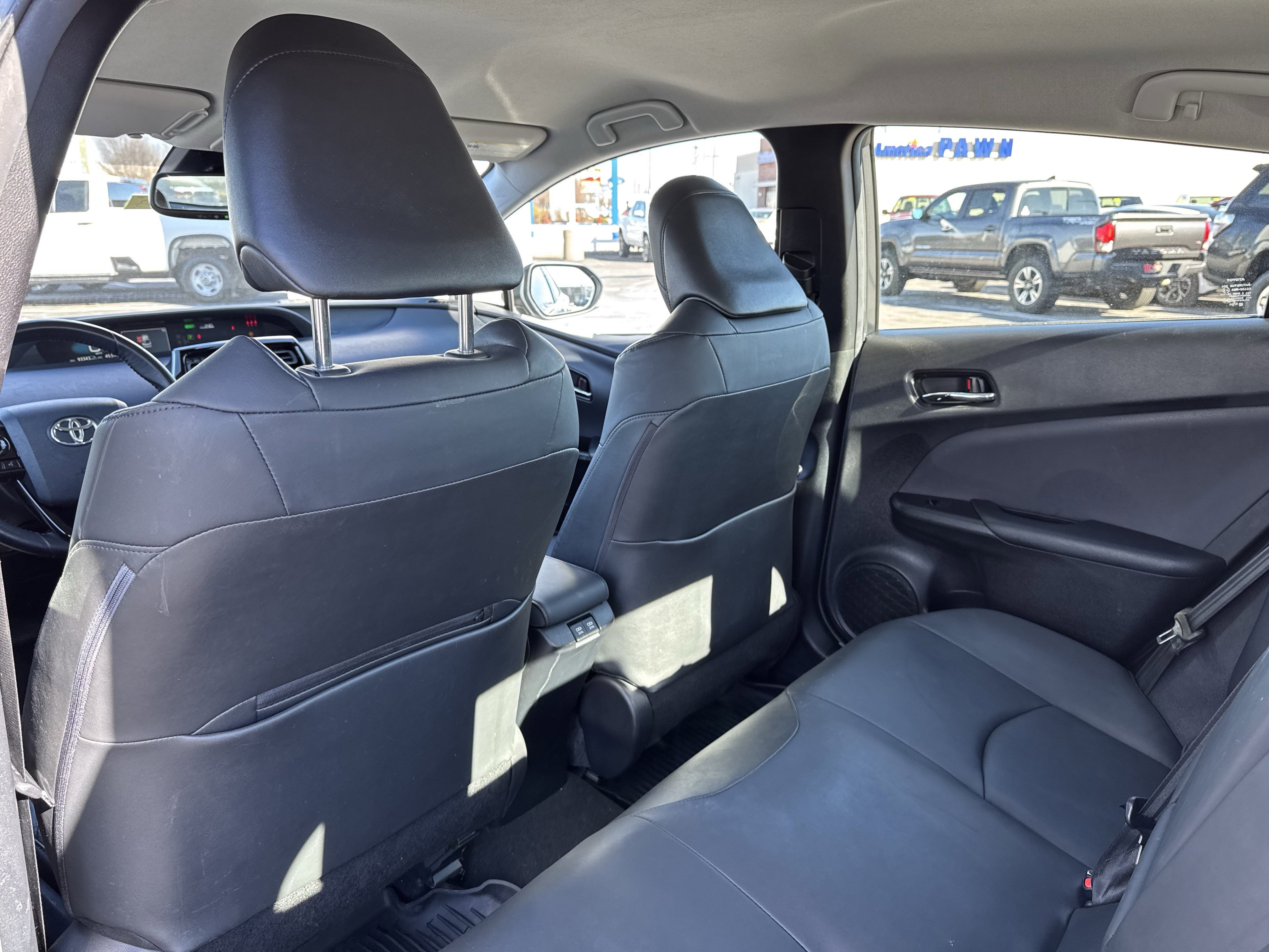 Used 2021 Toyota Prius L Eco image 33