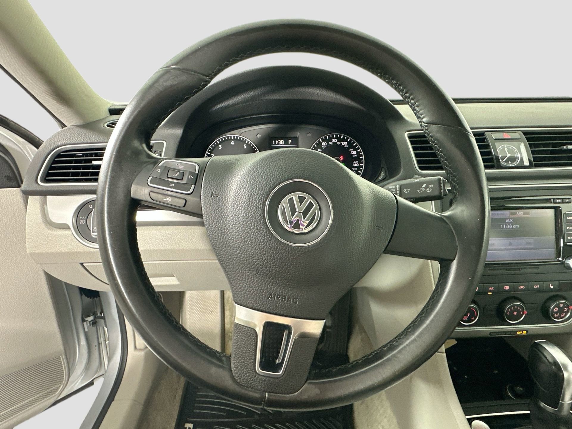 Used 2015 Volkswagen Passat 1.8T Limited Edition image 11