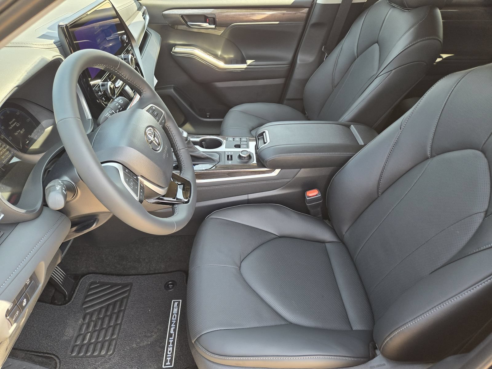 New 2026 Toyota Highlander Limited AWD/4WD image 12