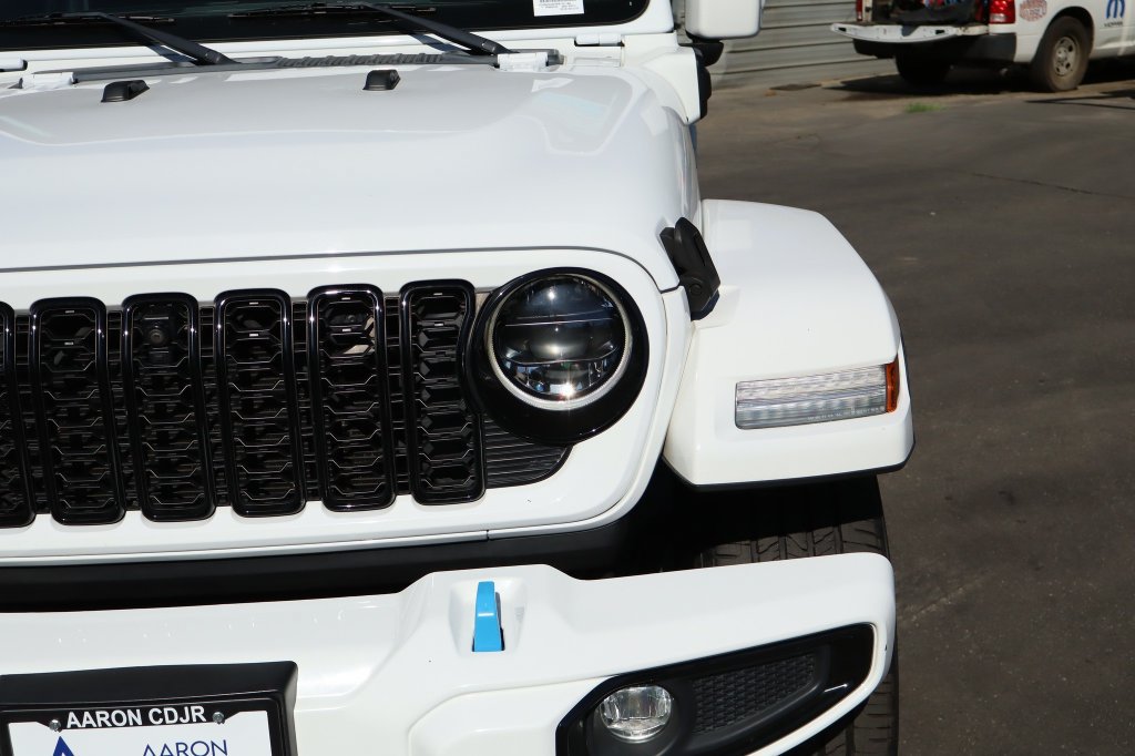 Used 2024 Jeep Wrangler High Altitude AWD/4WD image 8
