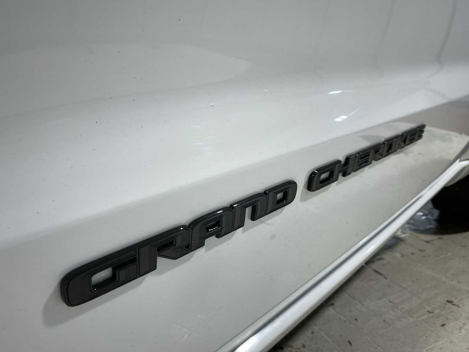 Used 2020 Jeep Grand Cherokee Altitude image 7