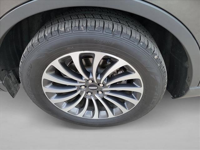 Used 2020 Lincoln Aviator Reserve w/ Elements Package Plus image 9