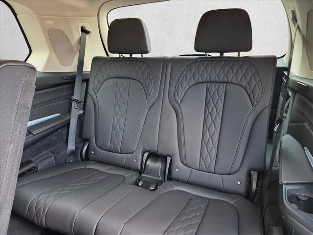 Certified 2023 BMW X7 xDrive40i AWD/4WD image 21