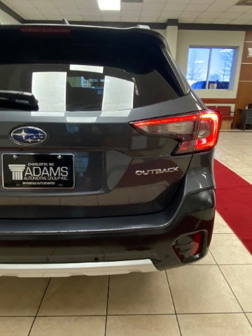 Used 2022 Subaru Outback Limited image 12