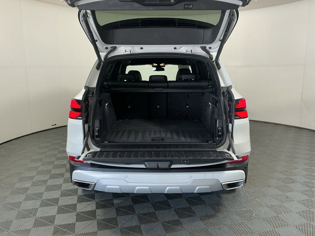Certified 2025 BMW X5 sDrive40i w/ Climate Comfort Package RWD image 27