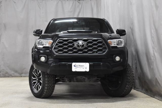 Used 2020 Toyota Tacoma TRD Sport image 5