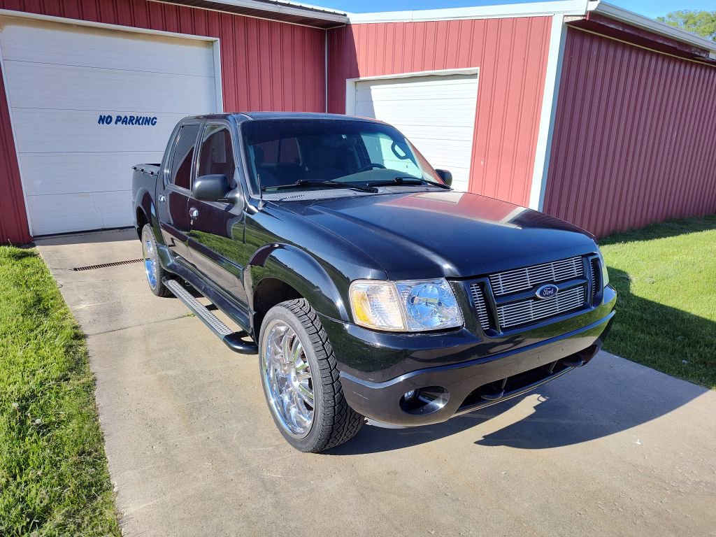 Used 2005 Ford Explorer Sport Trac 4x4 image 4