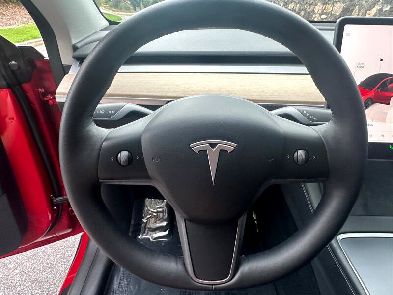 Used 2023 Tesla Model Y Long Range image 23