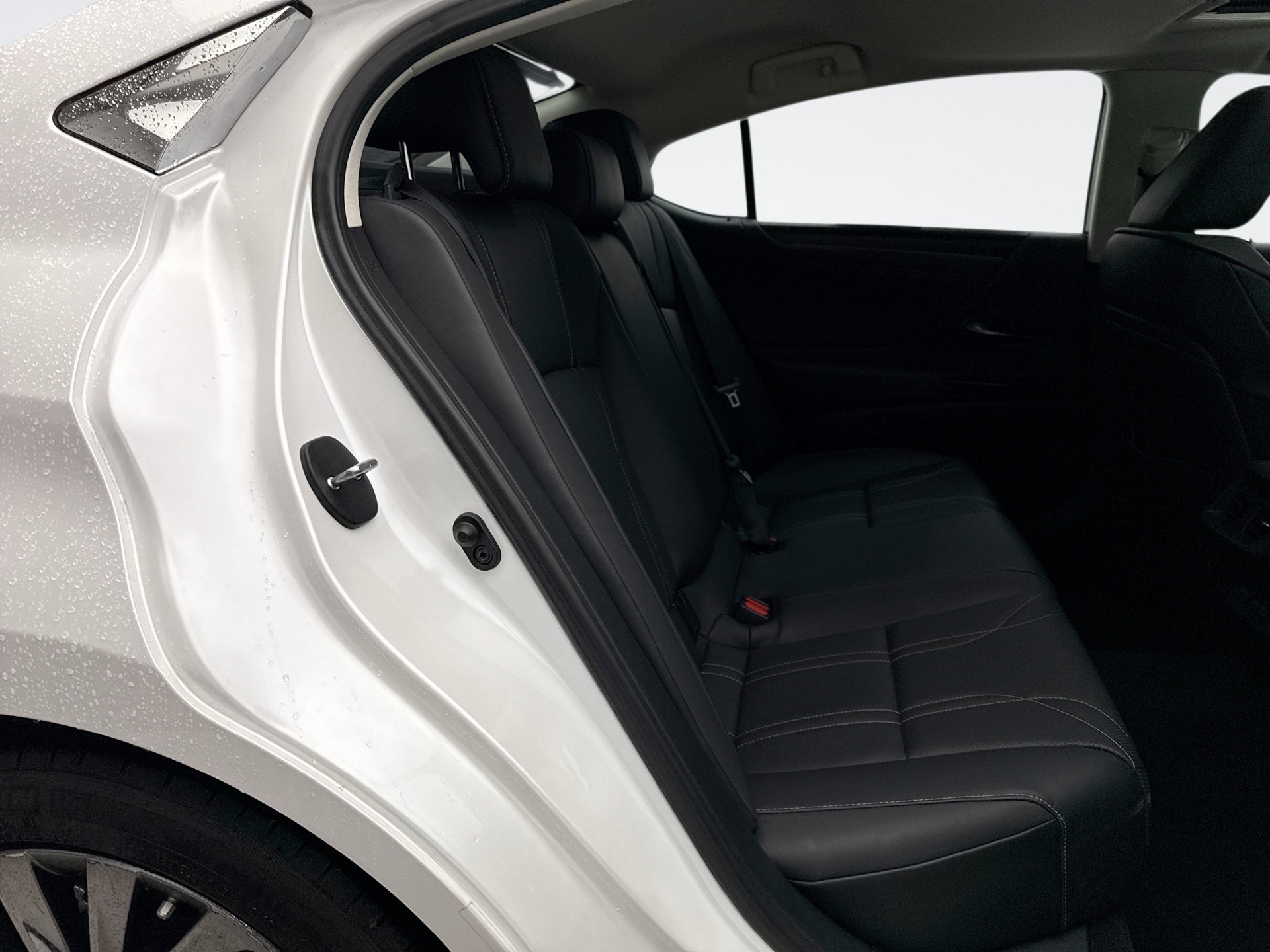 Used 2024 Lexus ES 350 w/ Luxury Package image 19