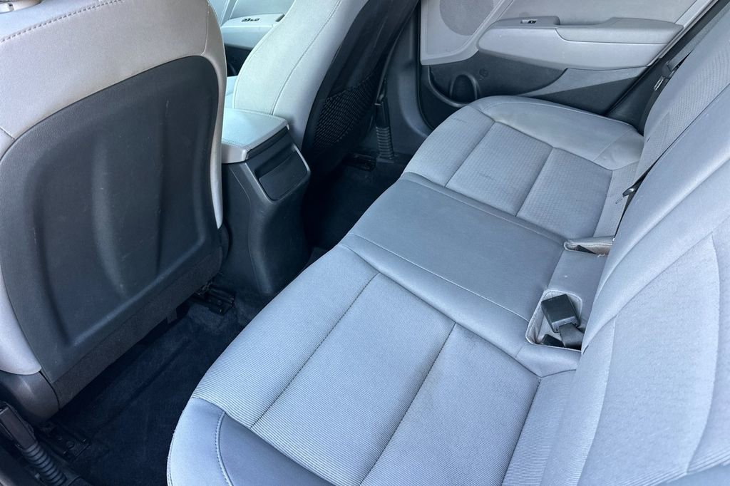 Used 2017 Hyundai Elantra SE w/ SE A/T Tech Package 03 image 12