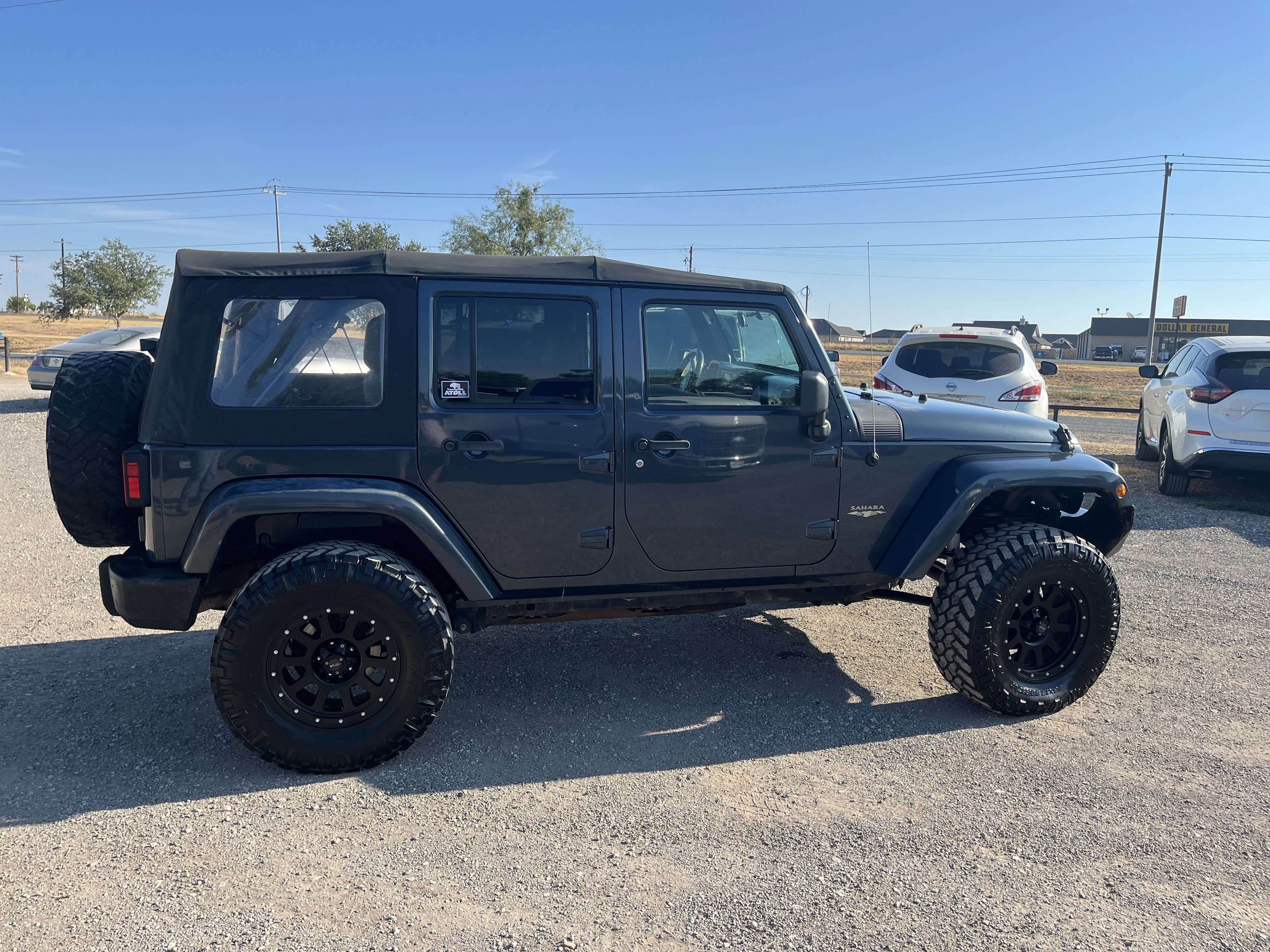 Used 2008 Jeep Wrangler Unlimited Sahara w/ Dual Top Group image 5