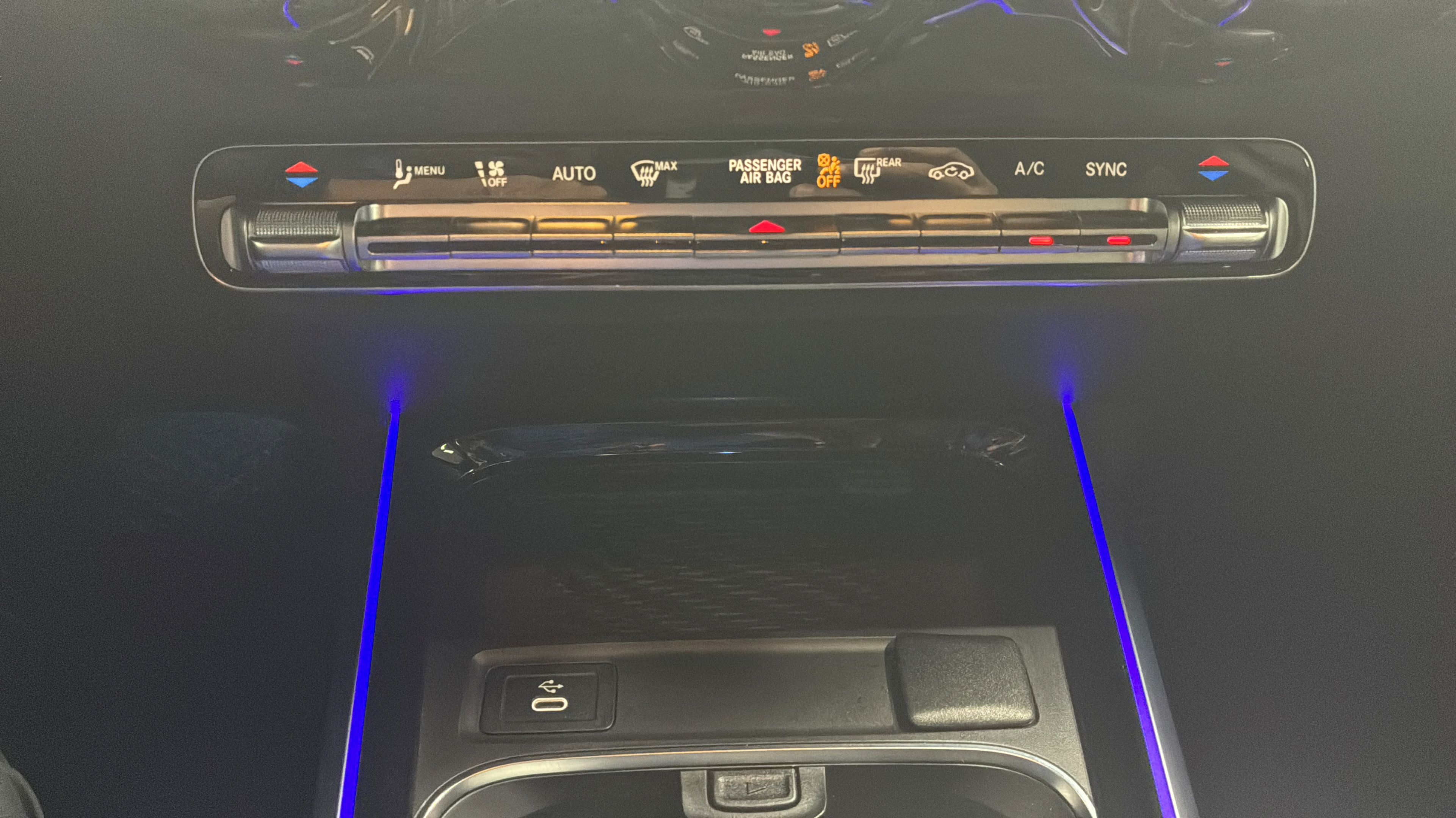 Certified 2024 Mercedes-Benz GLB 250 image 12