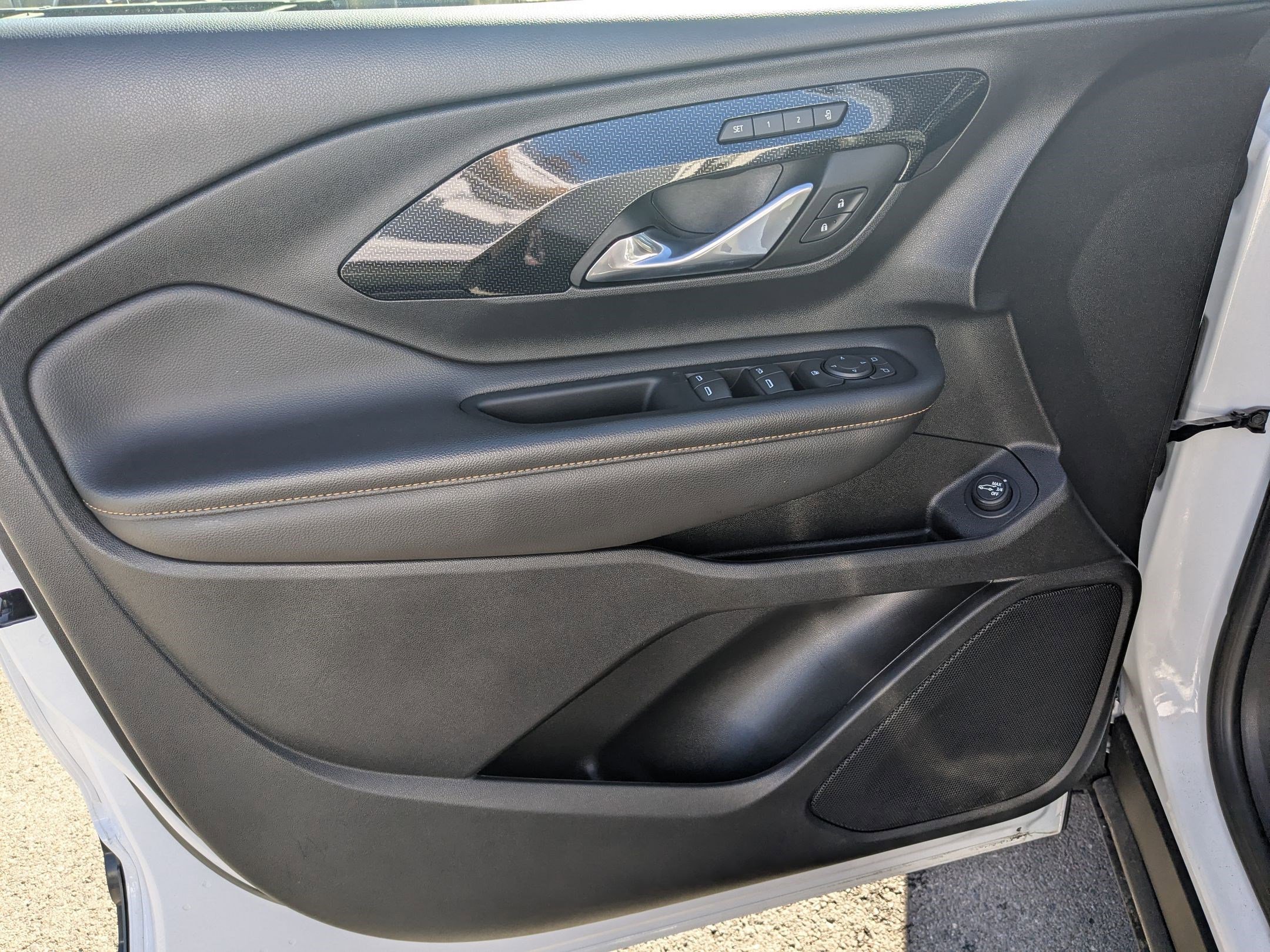 Used 2023 GMC Terrain AT4 image 12