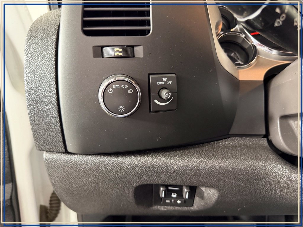 Used 2013 Chevrolet Silverado 2500 LT AWD/4WD image 26
