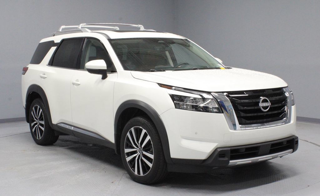 Used 2024 Nissan Pathfinder Platinum w/ Cargo Package AWD/4WD image 1