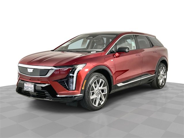 Used 2025 Cadillac Optiq Luxury 1