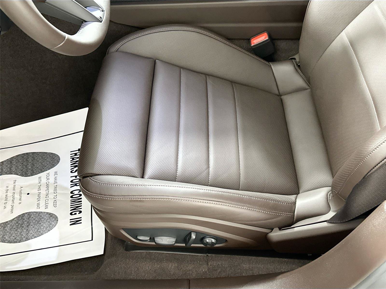 Certified 2026 Porsche Panamera 4 AWD/4WD image 32