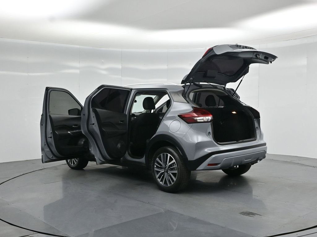 Used 2021 Nissan Kicks SV image 34