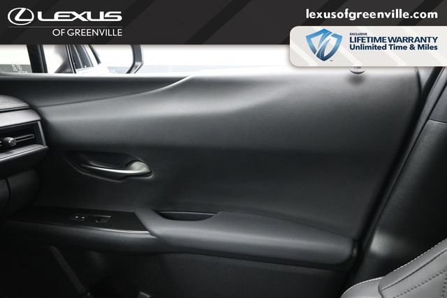 Used 2025 Lexus UX 300h FWD image 16