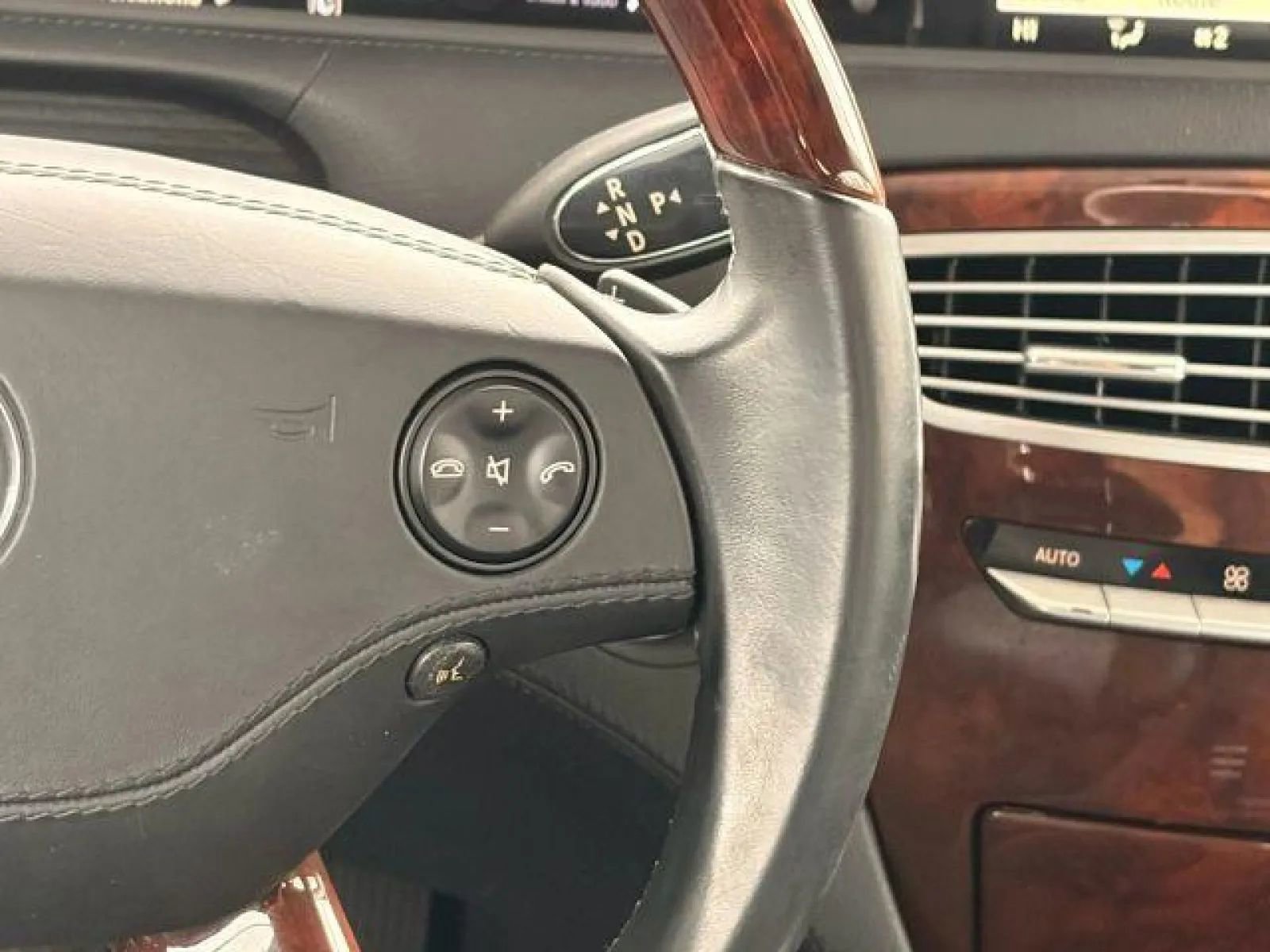 Used 2010 Mercedes-Benz CL 550 4MATIC image 27