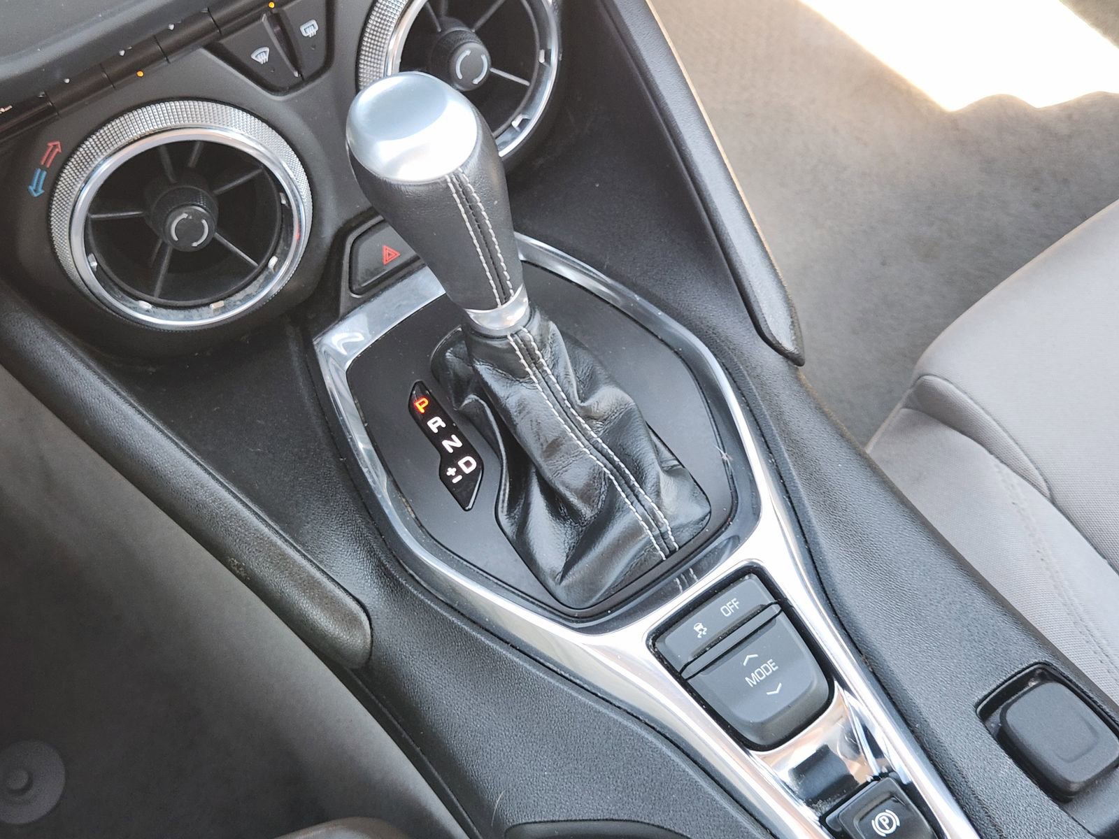 Used 2018 Chevrolet Camaro LT w/ RS Package image 21