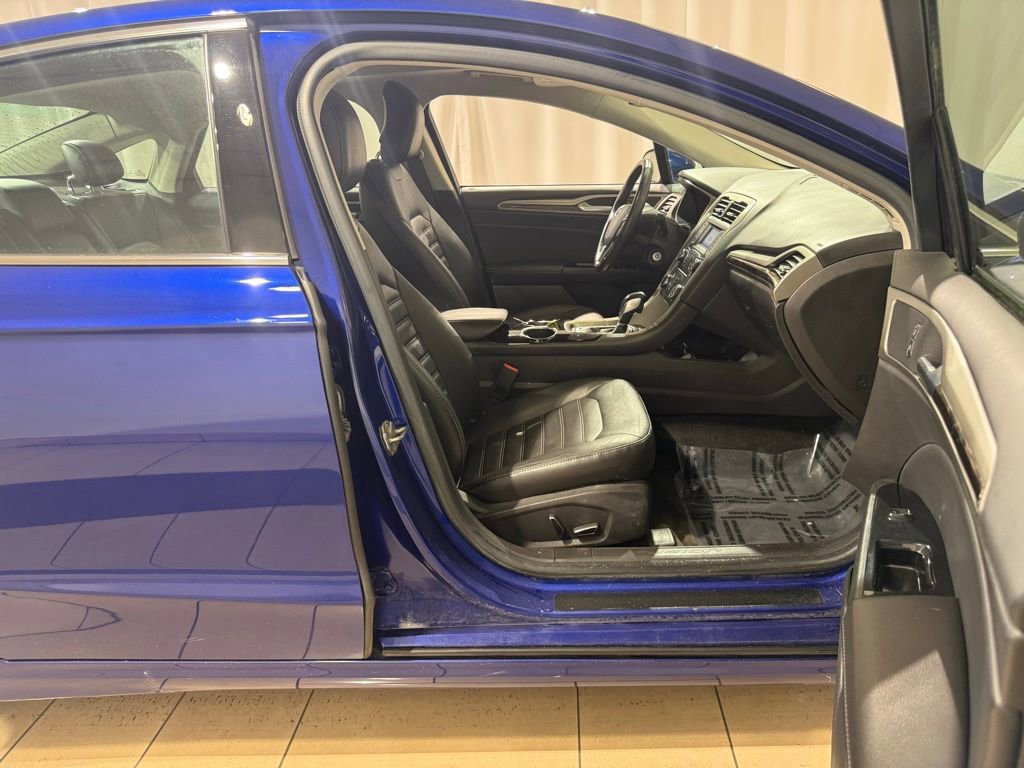 Used 2013 Ford Fusion SE image 22