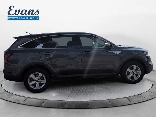 Used 2023 Kia Sorento LX FWD image 9