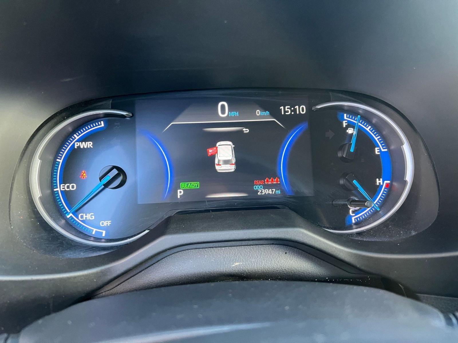 Used 2025 Toyota RAV4 LE image 40