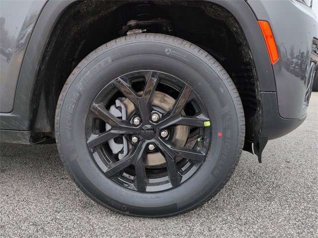 New 2026 Jeep Grand Cherokee Altitude image 10