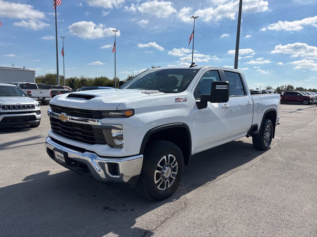 Used 2024 Chevrolet Silverado 2500 LT image 8