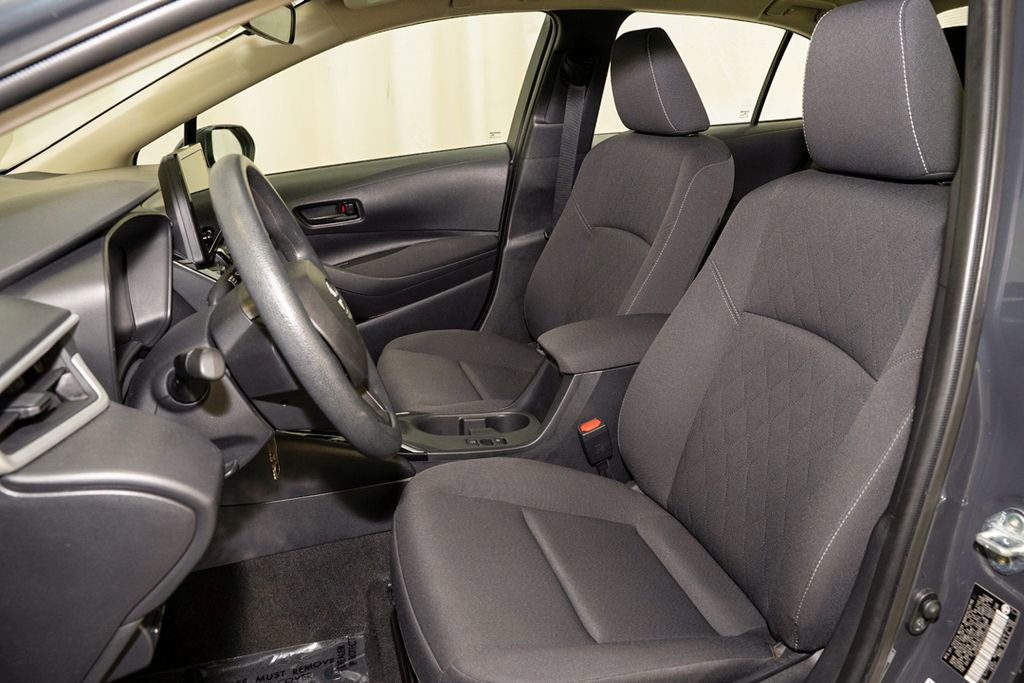 Used 2025 Toyota Corolla LE image 10
