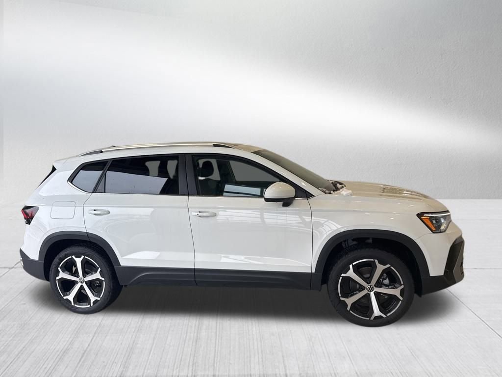 New 2026 Volkswagen Taos SEL image 6