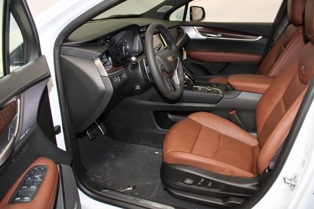 New 2025 Cadillac XT5 Sportv image 4