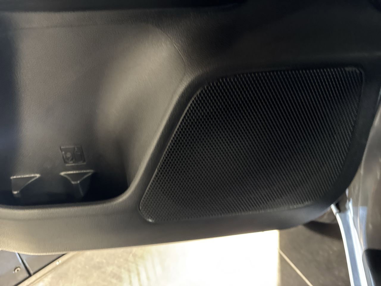 Used 2018 Toyota Tacoma TRD Off-Road AWD/4WD image 23