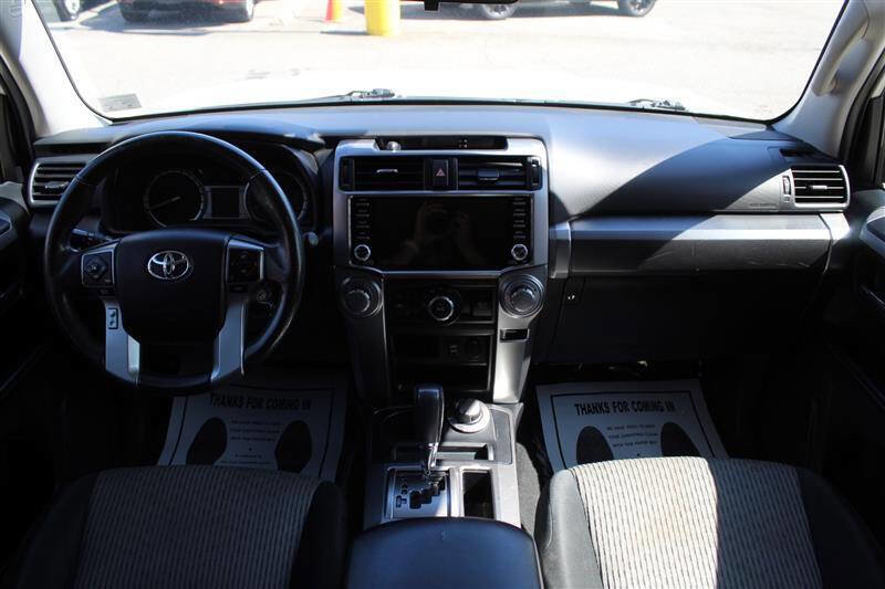 Used 2016 Toyota 4Runner SR5 image 14